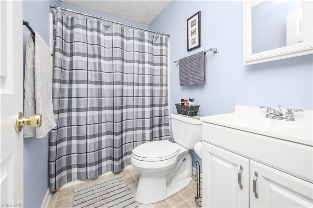 379 Robbins Road Winston-Salem, NC 27107 - Photo 17 of 33 Gallery Image 17