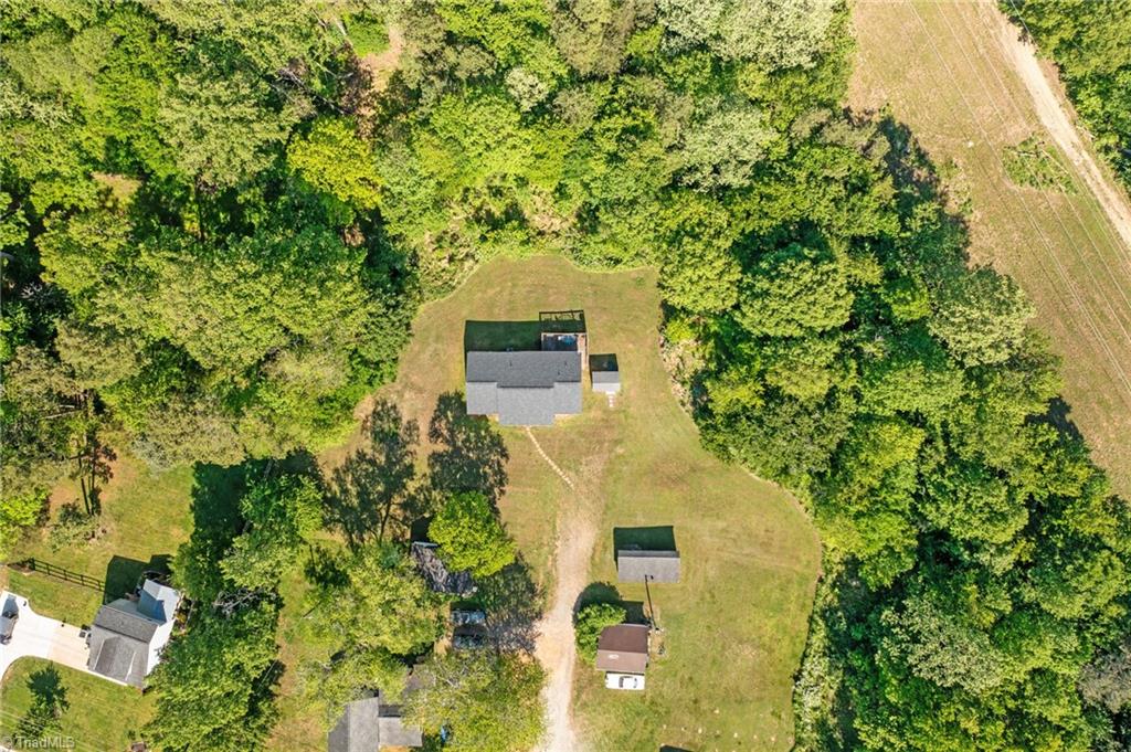379 Robbins Road Winston-Salem, NC 27107 - Photo 27 of 33 Gallery Image 27