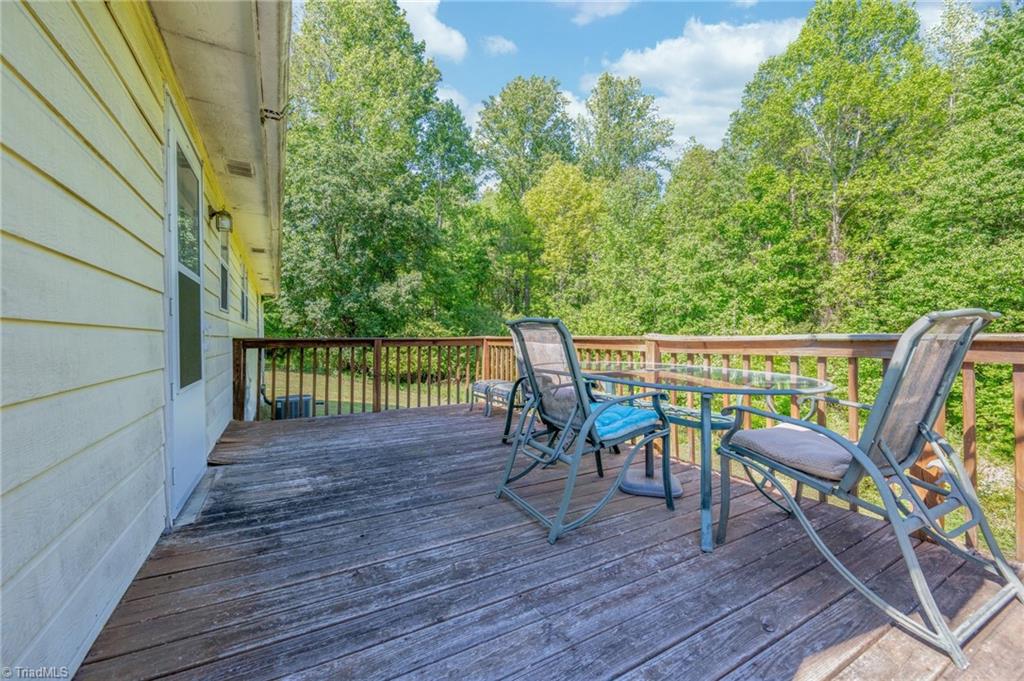 379 Robbins Road Winston-Salem, NC 27107 - Photo 30 of 33 Gallery Image 30