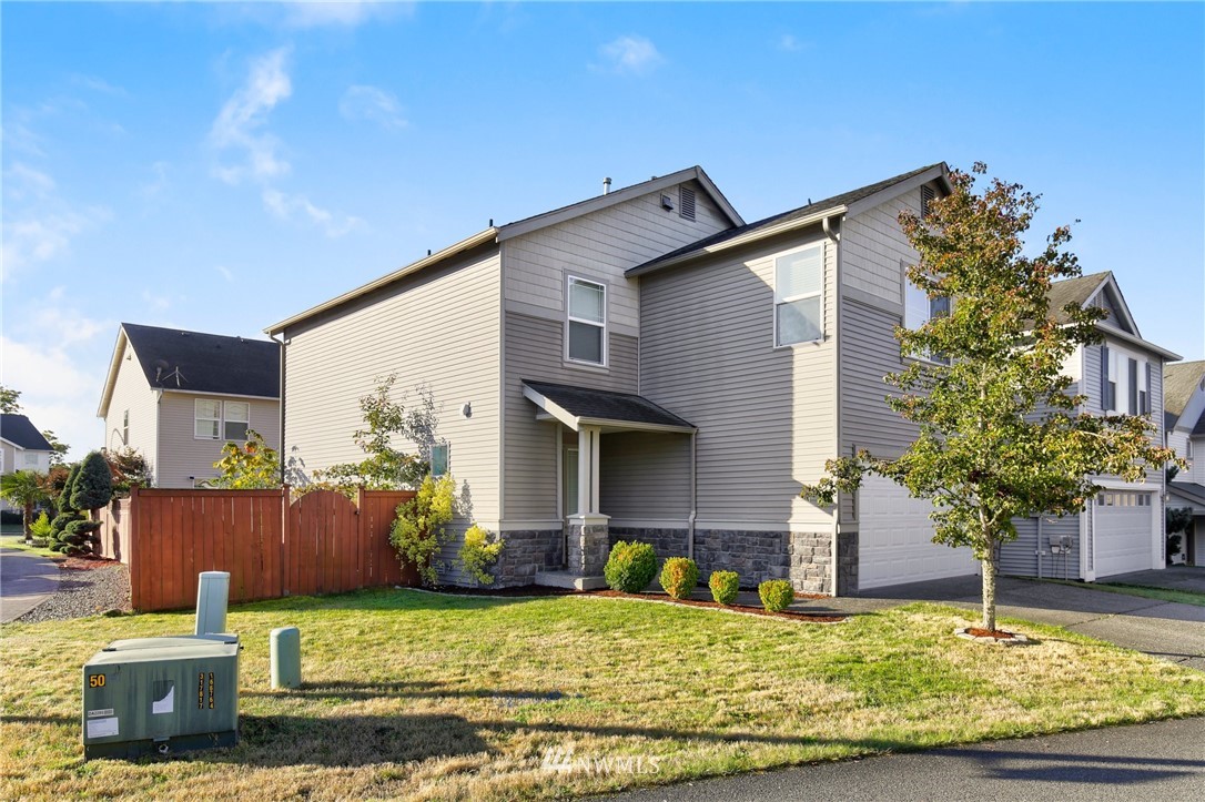 2917 Southeast 3rd Court Renton, WA 98056 - Photo 1 of 25