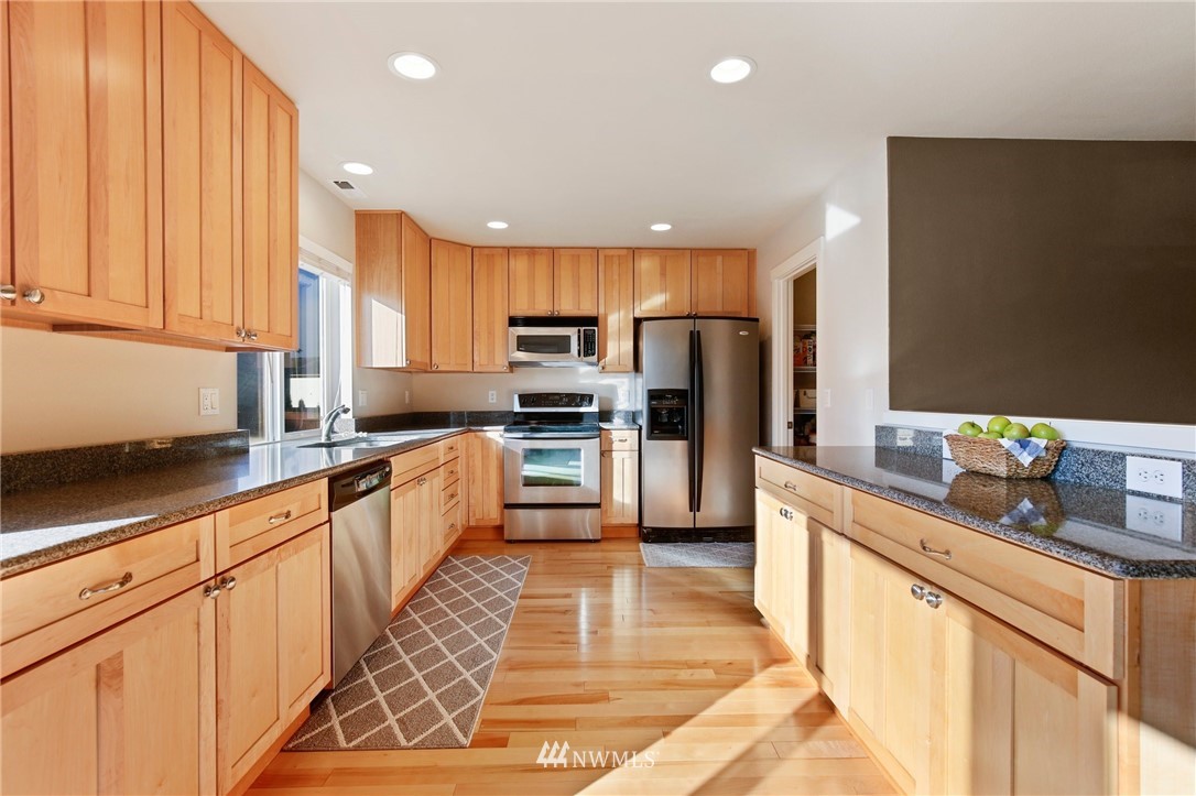2917 Southeast 3rd Court Renton, WA 98056 - Photo 9 of 25