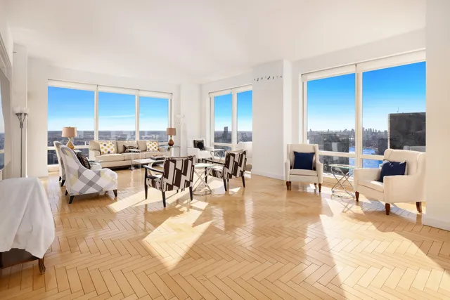 $4,700,000 | 845 United Nations Plaza, Unit 57B | Midtown East
