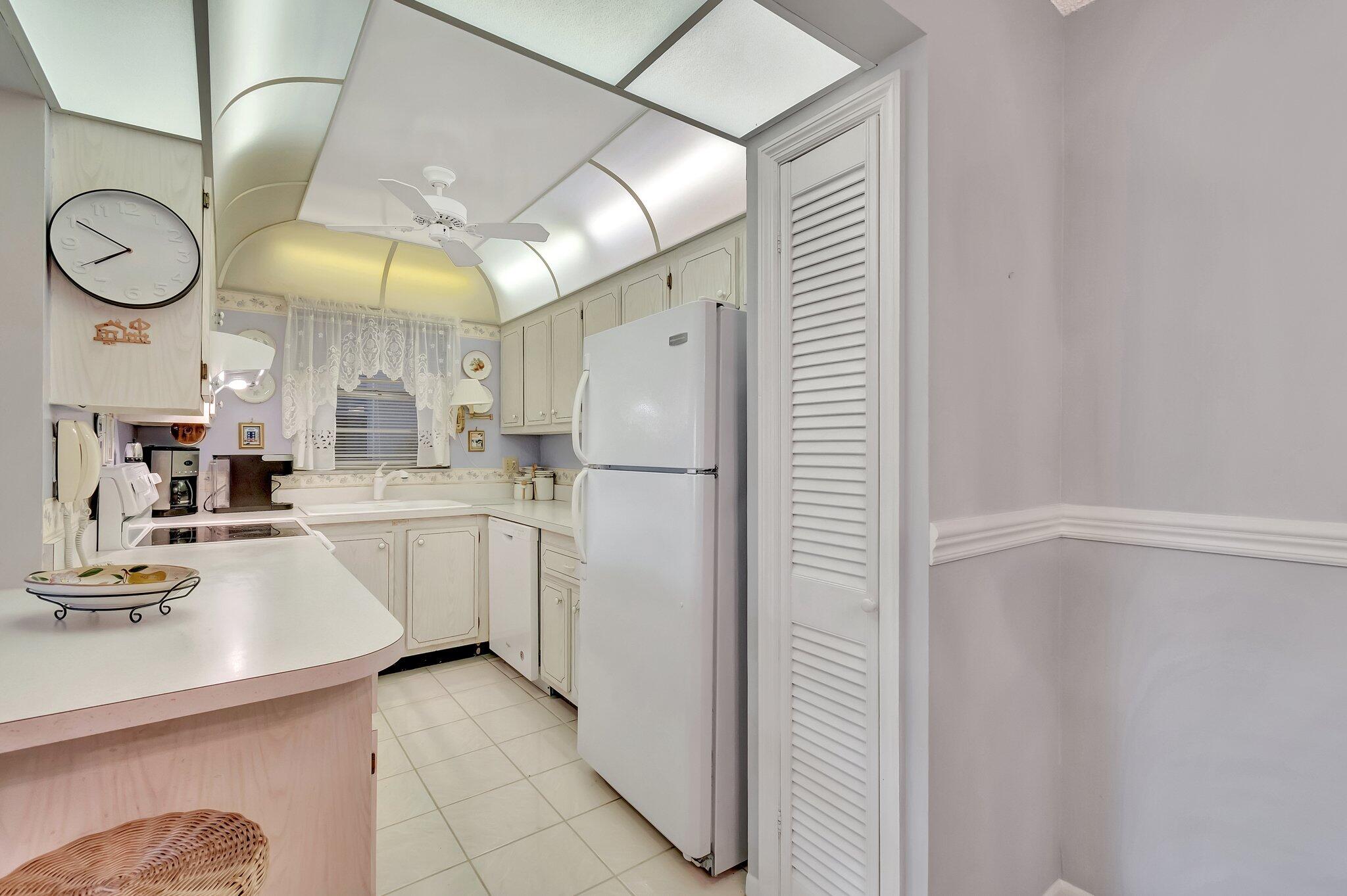 1050 Northwest 13th Street, Unit 283D Boca Raton, FL 33486 - Photo 15 of 46 18-web-or-mls-DSC_2332
