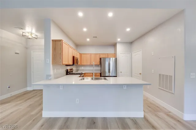 $1,895 | 1008 Domnus Lane, Unit 201, Las Vegas, NV 89144