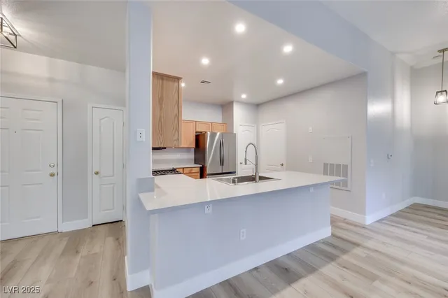 $1,895 | 1008 Domnus Lane, Unit 201, Las Vegas, NV 89144