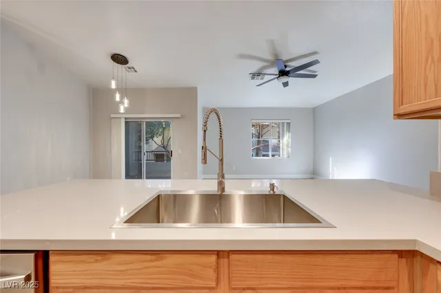 $1,895 | 1008 Domnus Lane, Unit 201, Las Vegas, NV 89144