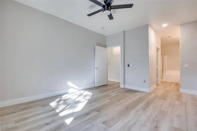 $1,895 | 1008 Domnus Lane, Unit 201, Las Vegas, NV 89144