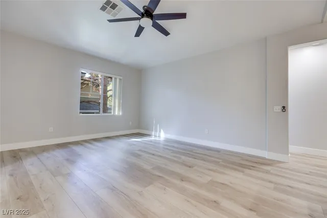 $1,895 | 1008 Domnus Lane, Unit 201, Las Vegas, NV 89144