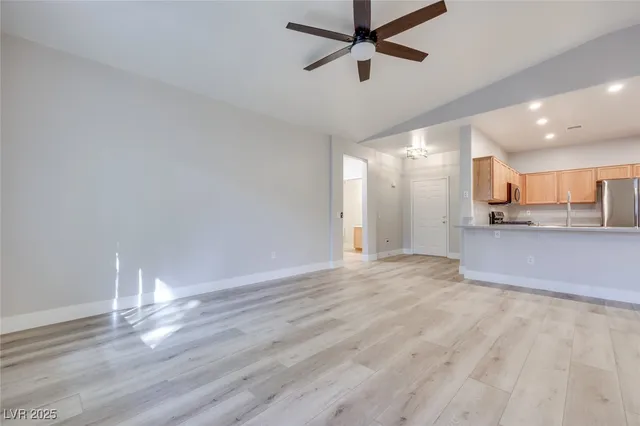 $1,895 | 1008 Domnus Lane, Unit 201, Las Vegas, NV 89144