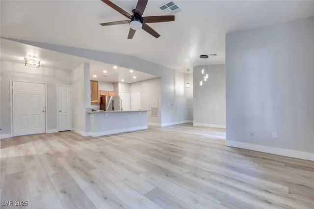 $1,895 | 1008 Domnus Lane, Unit 201, Las Vegas, NV 89144