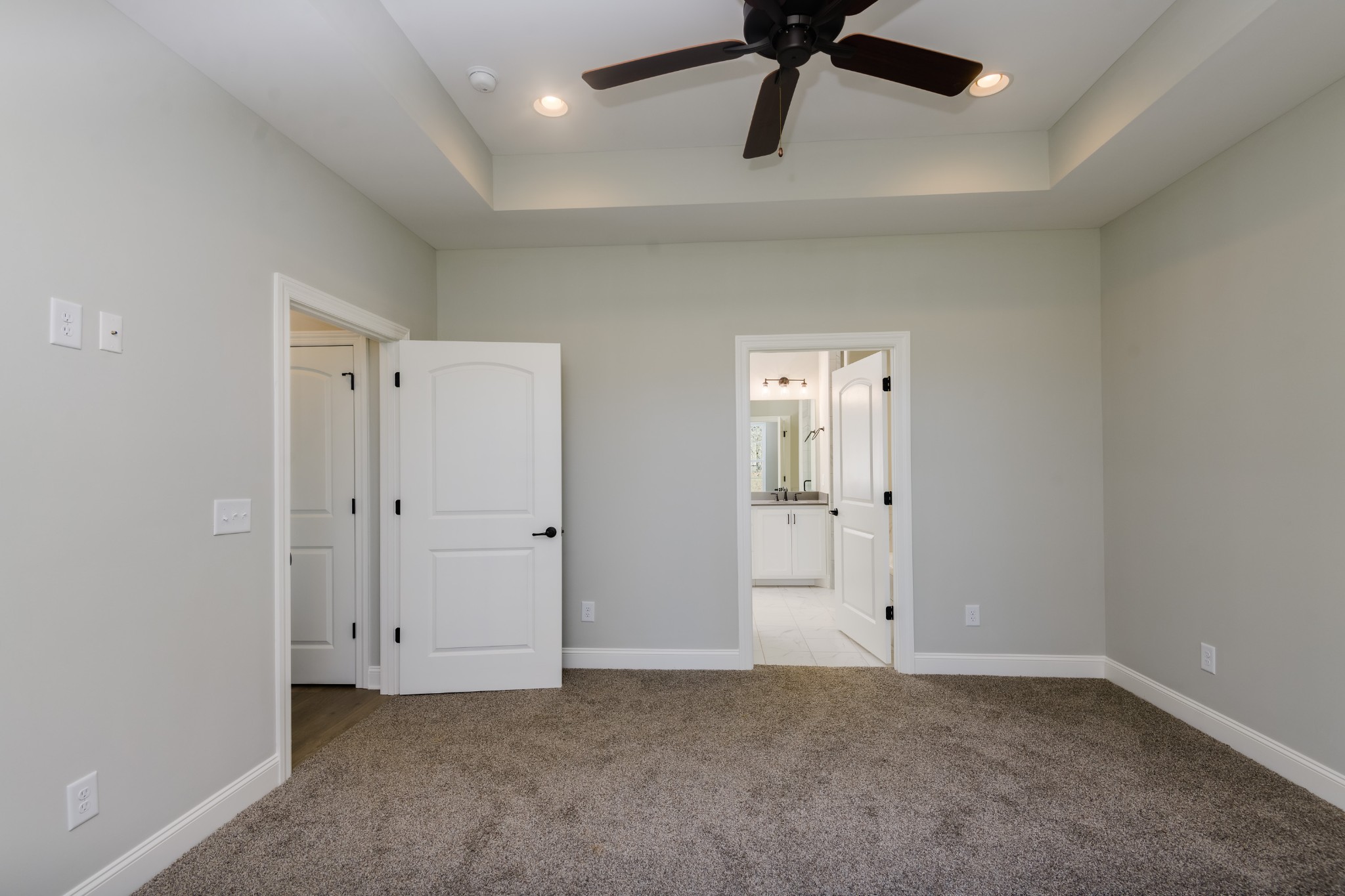 2290 Midland Road, Unit 7A Shelbyville, TN 37160 - Photo 19 of 44 a view of an empty room