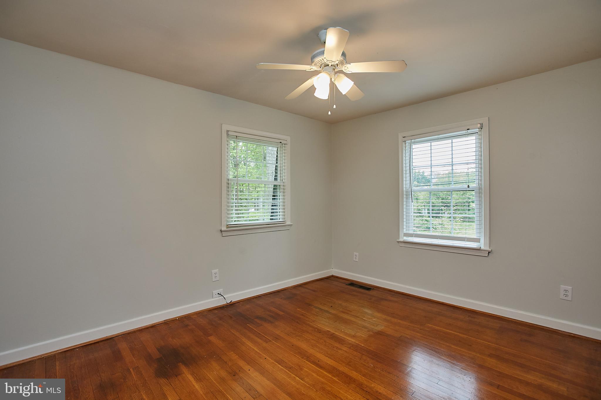 10208 Vale Road Vienna, VA 22181 - Photo 21 of 34 Gallery Image 21