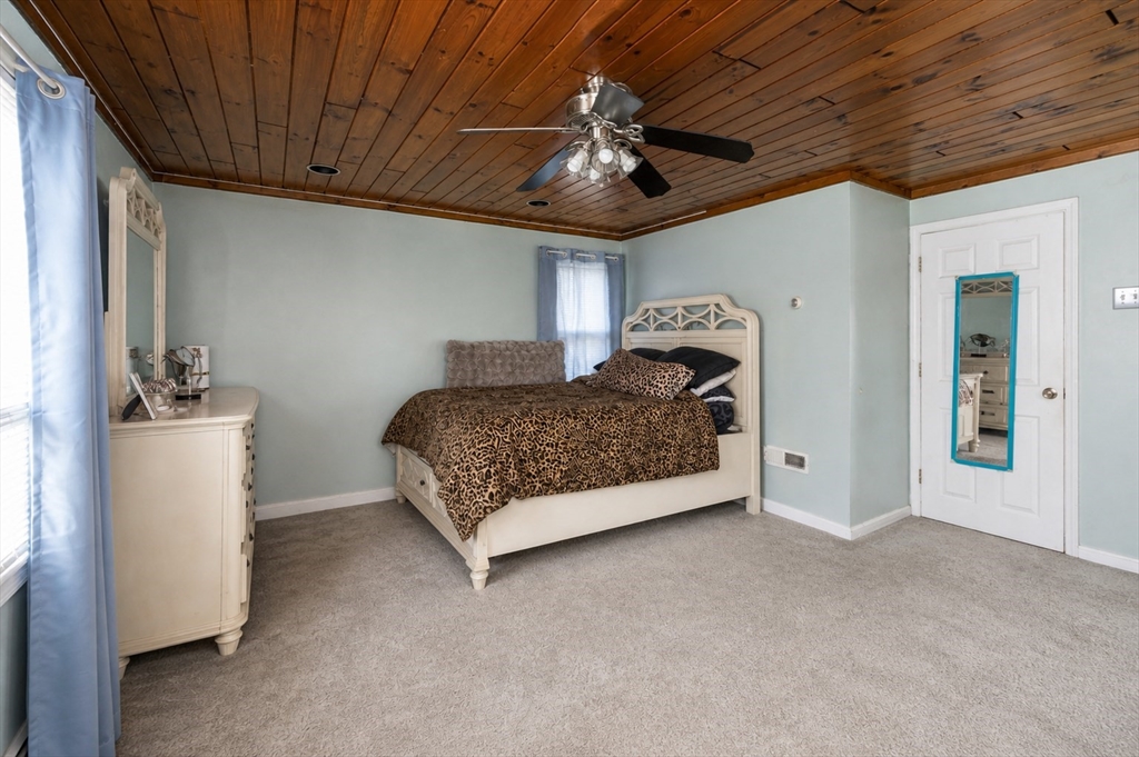 260 Shagbark Road Taunton, MA 02780 - Photo 25 of 40