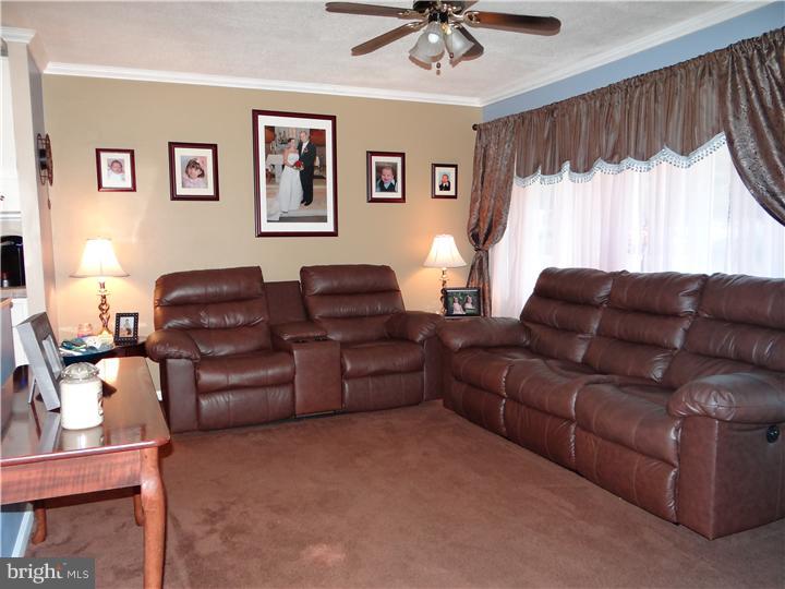 618 Franklin Road Wenonah, NJ 08090 - Photo 4 of 25 Living Room