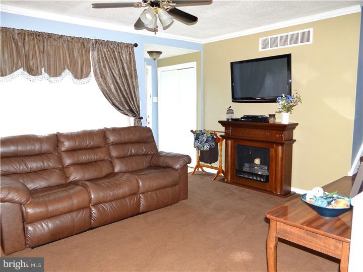 618 Franklin Road Wenonah, NJ 08090 - Photo 5 of 25 Living Room