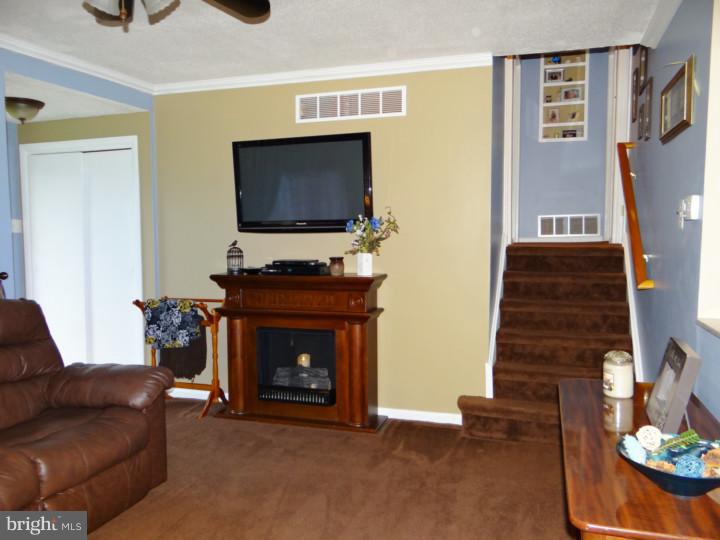 618 Franklin Road Wenonah, NJ 08090 - Photo 6 of 25 Living Room