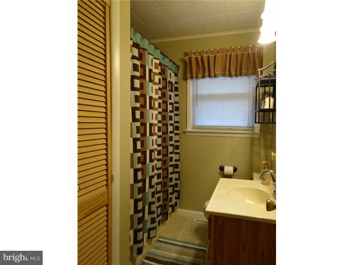 618 Franklin Road Wenonah, NJ 08090 - Photo 8 of 25 Bathroom