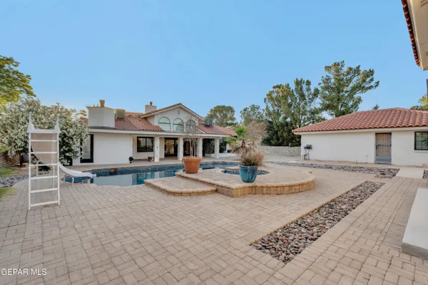 $994,900 | 1386 Loma Verde Drive, El Paso, TX 79936