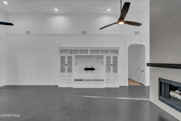 $994,900 | 1386 Loma Verde Drive, El Paso, TX 79936
