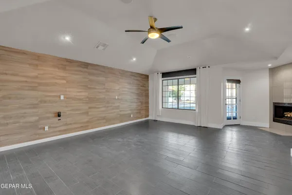 $994,900 | 1386 Loma Verde Drive, El Paso, TX 79936