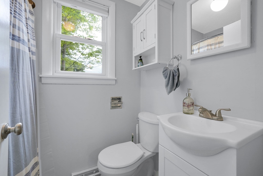 12 Forest Court Holland, MA 01521 - Photo 19 of 32