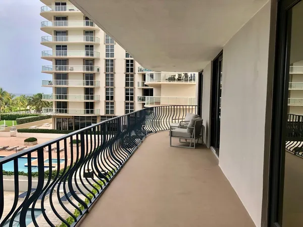 $5,800 | 8877 Collins Avenue, Unit 308, Surfside, FL 33154