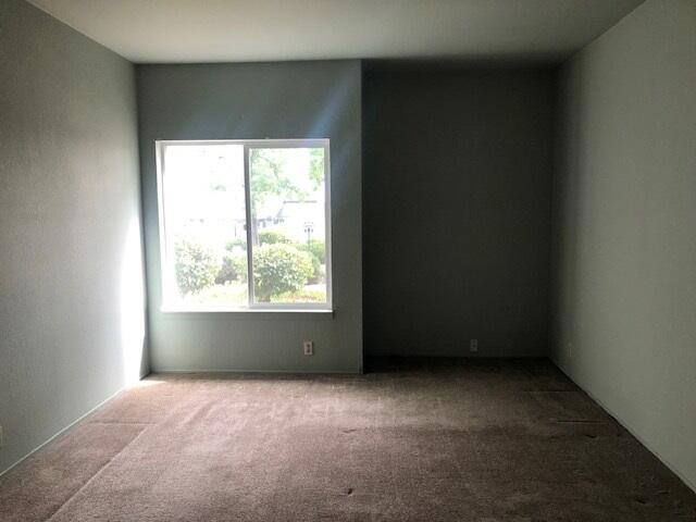 488 Ridgecrest Trail, Unit 130 Redding, CA 96003 - Photo 8 of 26 master bedroom