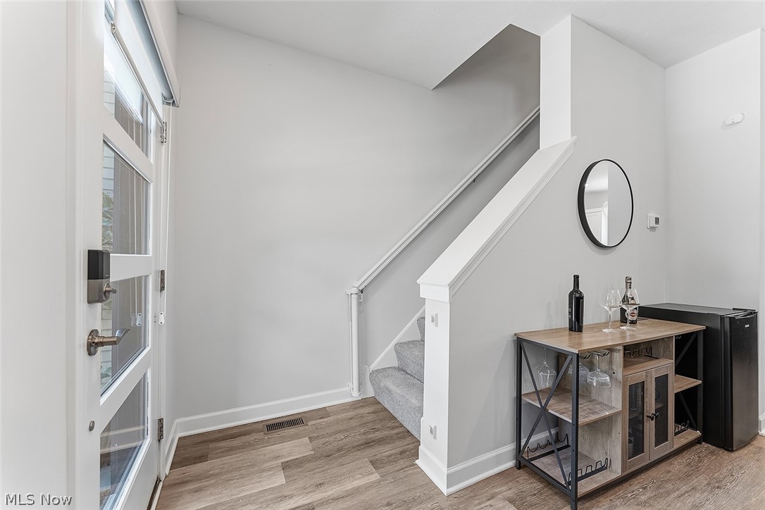 2308 Fulton Road Cleveland, OH 44113 - Photo 4 of 30