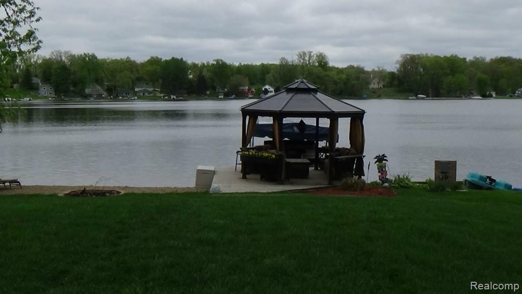 2847 Rubbins Road Howell, MI 48843 - Photo 7 of 36 DSC00638.jpg
