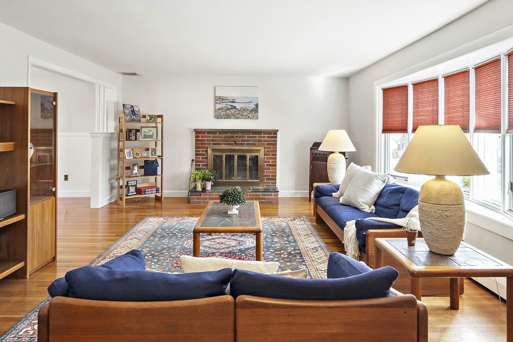 22 Albamont Road Winchester, MA 01890 - Photo 4 of 37 Gallery Image 4