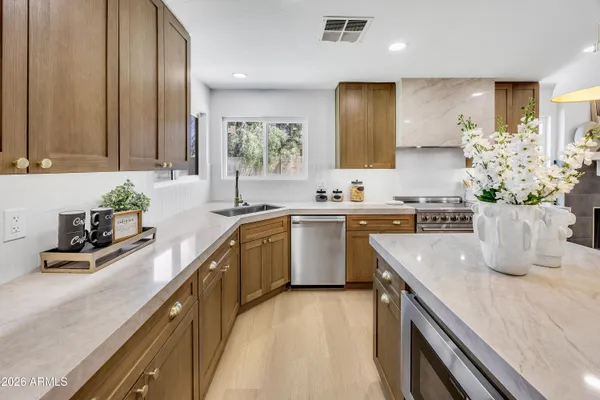 $524,999 | 5720 West Greenbriar Drive, Glendale, AZ 85308