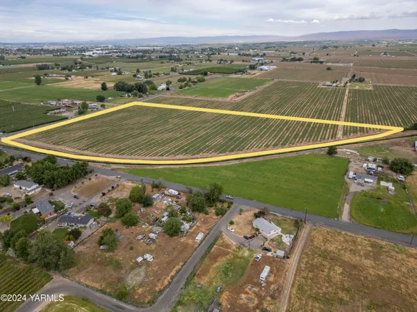 a view of a lake with a outdoor space