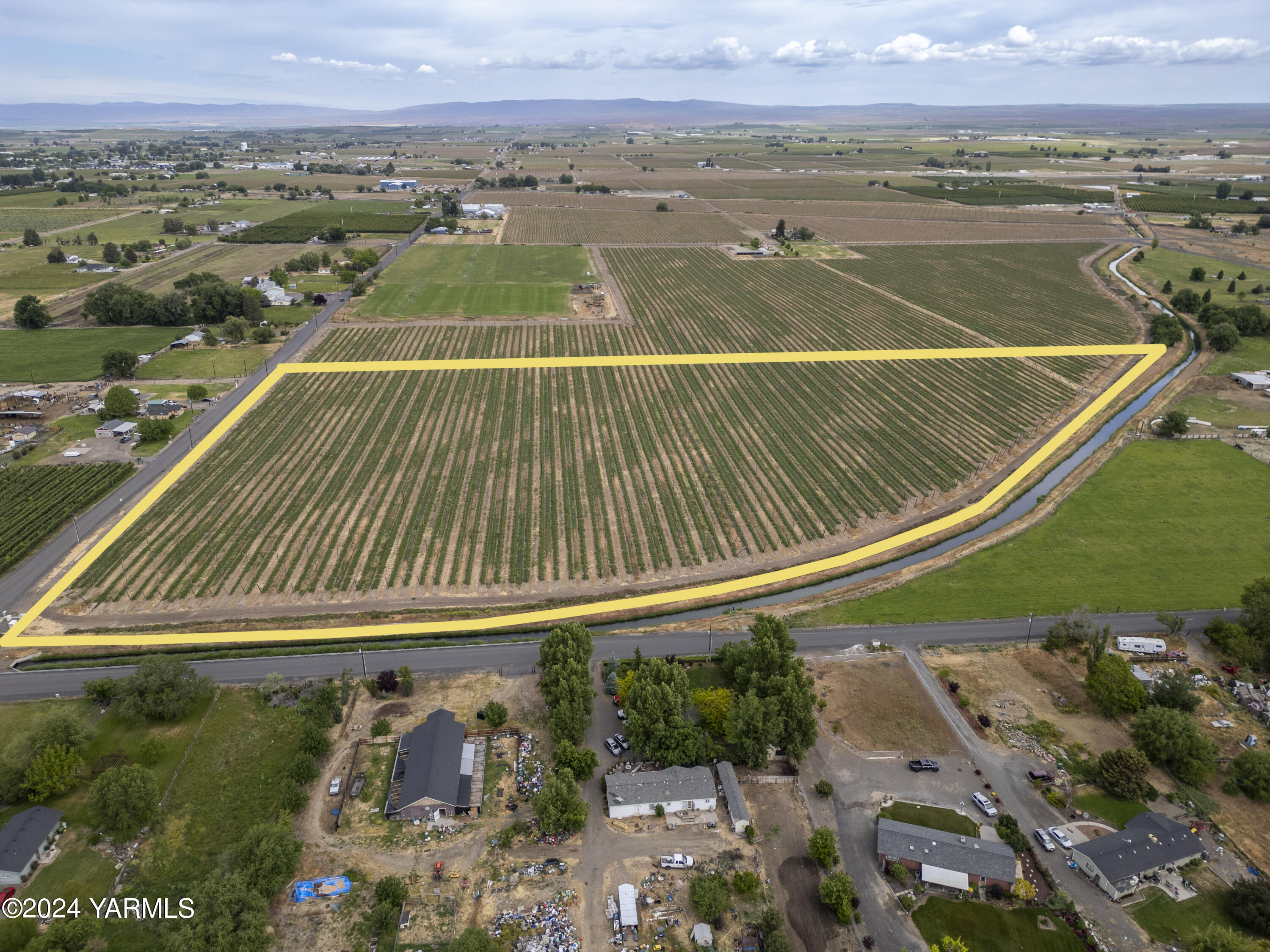 Tbd Apricot Road Grandview, WA 98930 - Photo 5 of 18 an aerial view of a house