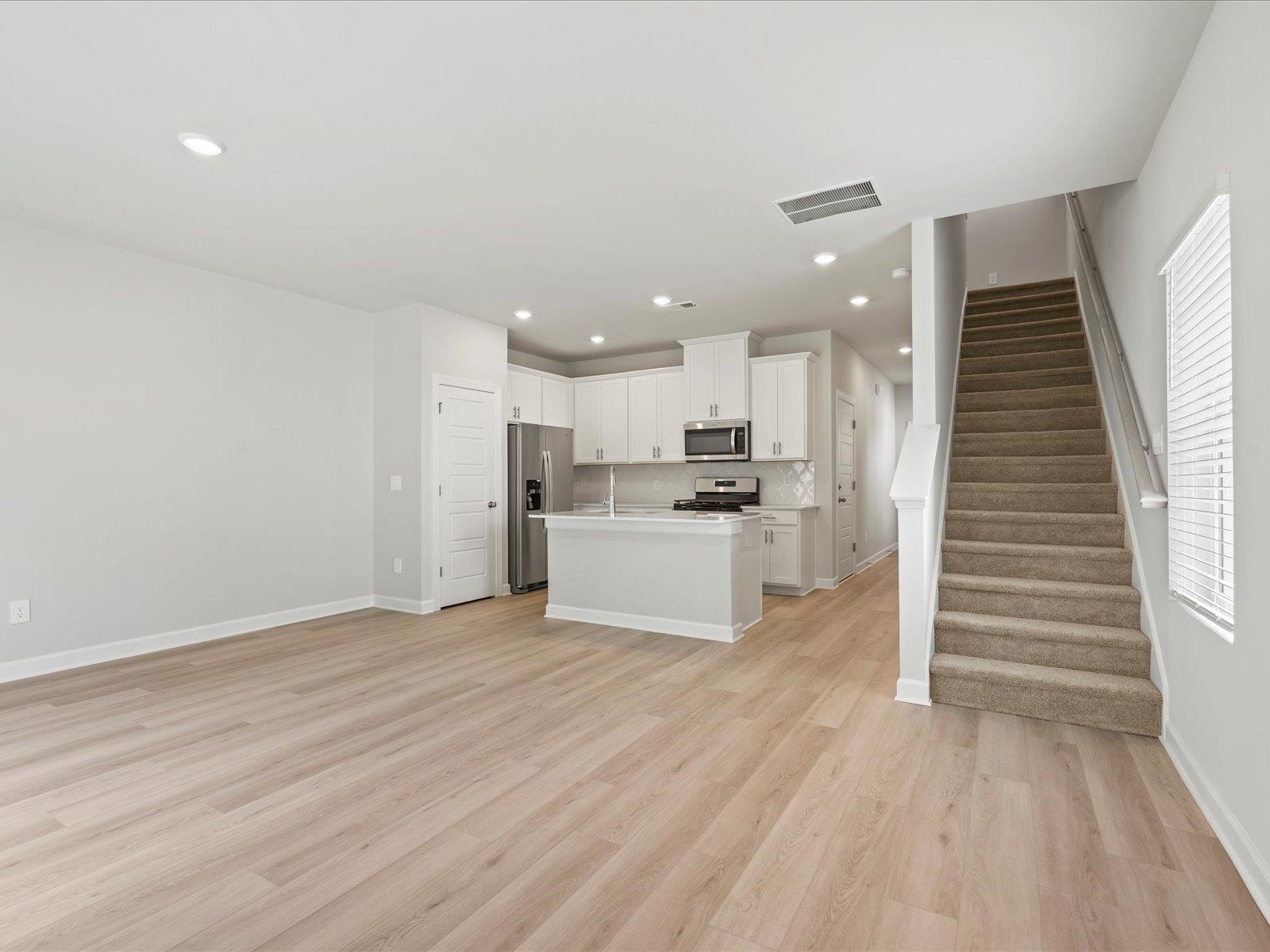 827 Ernest Lane Lyman, SC 29365 - Photo 4 of 27