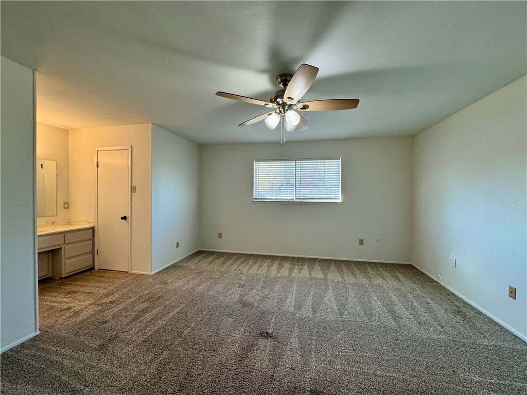 209 Travis Lane Hewitt, TX 76643 - Photo 8 of 16