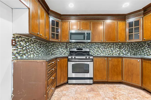 $515,000 | 16940 Chatsworth Street, Unit 208, Granada Hills, CA 91344