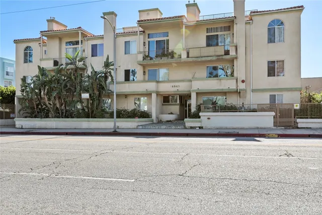 $515,000 | 16940 Chatsworth Street, Unit 208, Granada Hills, CA 91344