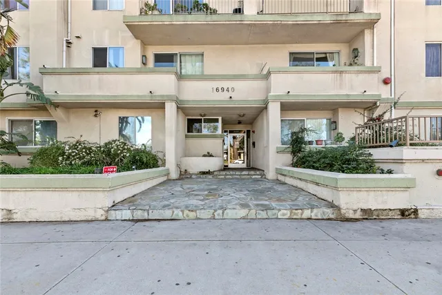 $515,000 | 16940 Chatsworth Street, Unit 208, Granada Hills, CA 91344