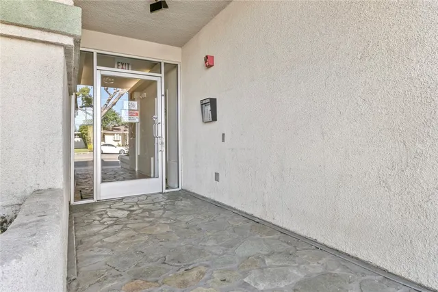 $515,000 | 16940 Chatsworth Street, Unit 208, Granada Hills, CA 91344