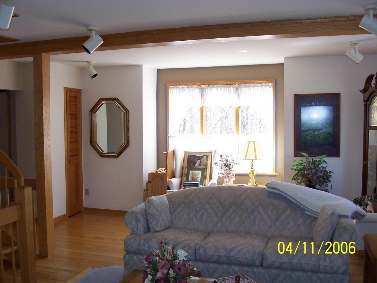 7813 Ramble Bush Road Stroudsburg, PA 18360 - Photo 4 of 9 Living Room