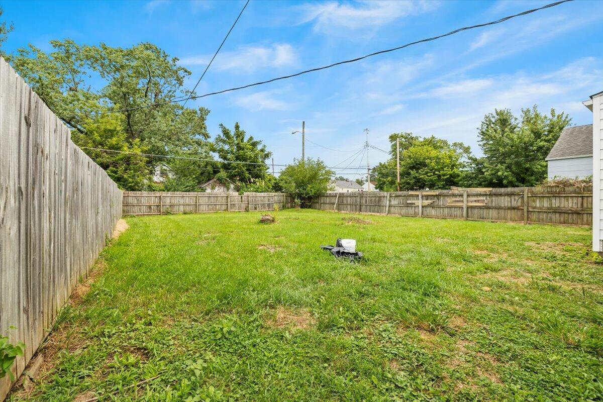 2818 Audubon Road Columbus, OH 43211 - Photo 18 of 19 backyard1