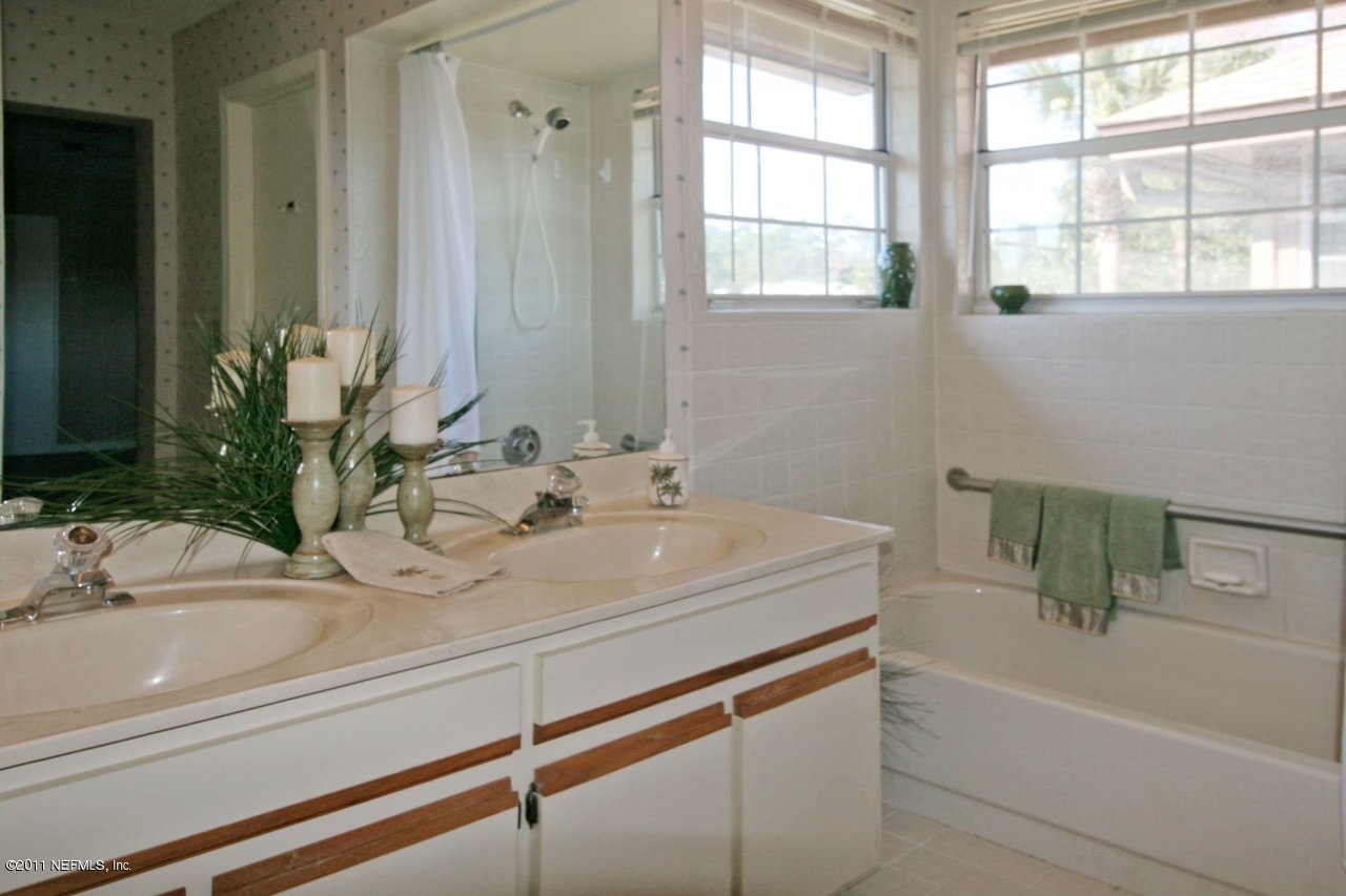 302 Tournament Road, Unit 302 Ponte Vedra Beach, FL 32082 - Photo 17 of 20 Bathroom