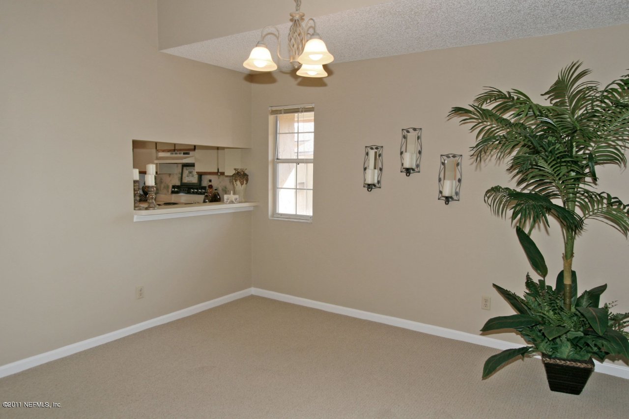 302 Tournament Road, Unit 302 Ponte Vedra Beach, FL 32082 - Photo 18 of 20 Dining Room