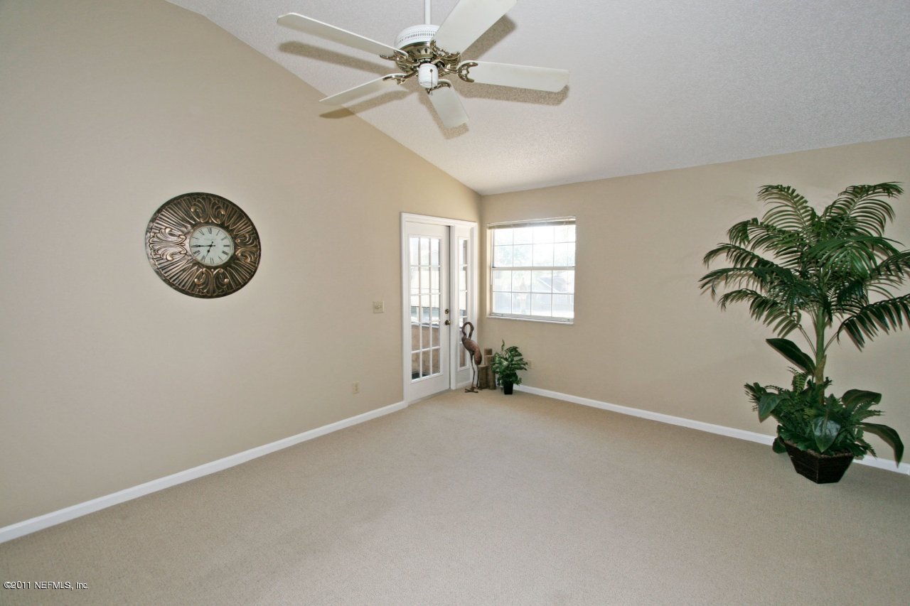 302 Tournament Road, Unit 302 Ponte Vedra Beach, FL 32082 - Photo 19 of 20 Living Room
