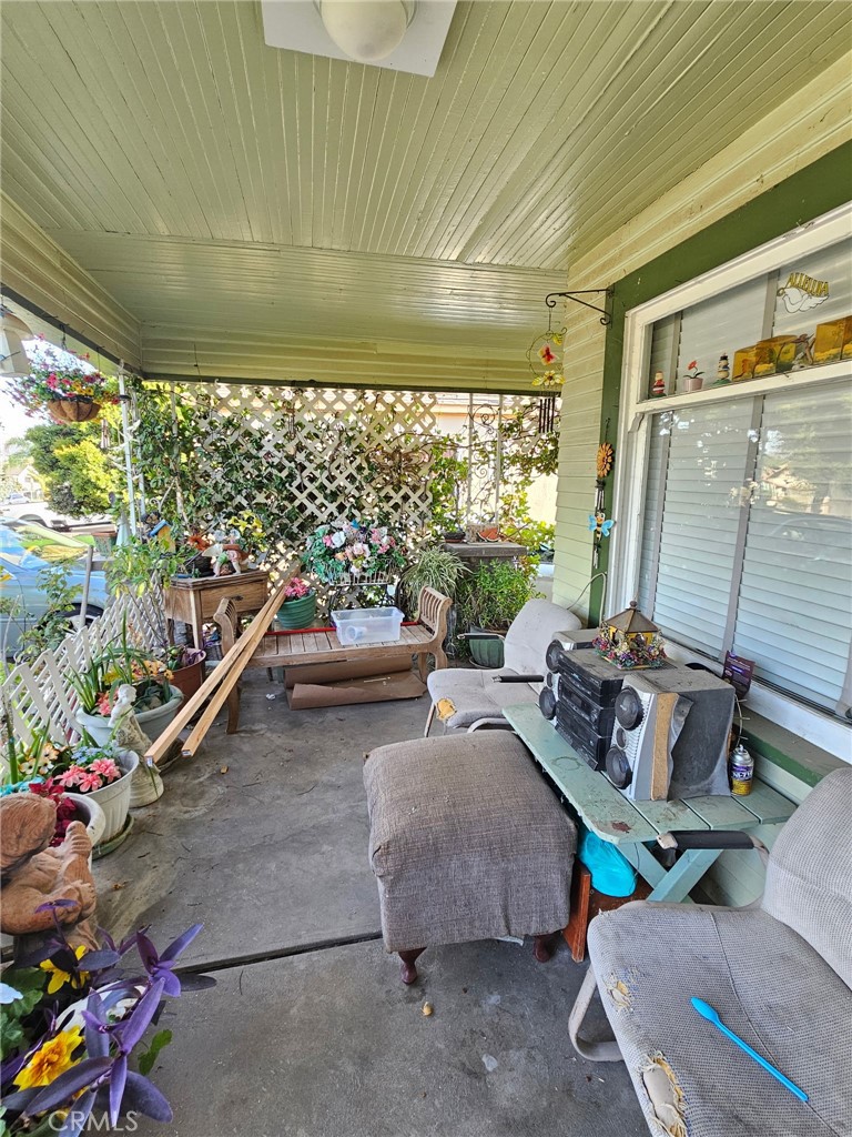 1295 North 9th Street Colton, CA 92324 - Photo 10 of 12