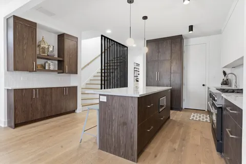 $1,399,000 | 2044 West Superior Street, Chicago, IL 60612