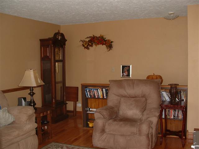 2002 Chicory Road Pekin, IL 61554 - Photo 3 of 15 Gallery Image 3
