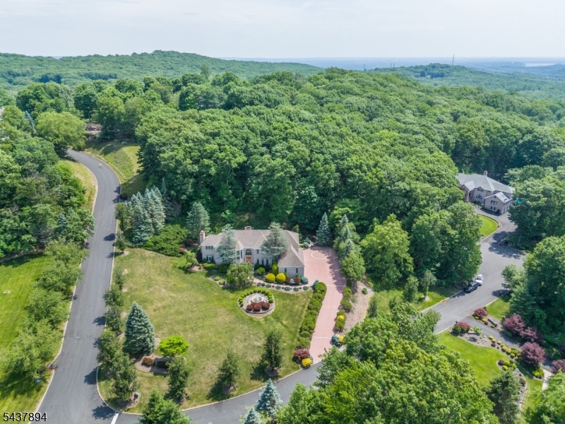 5 Raintree Court Kinnelon, NJ 07405 - Photo 37 of 44