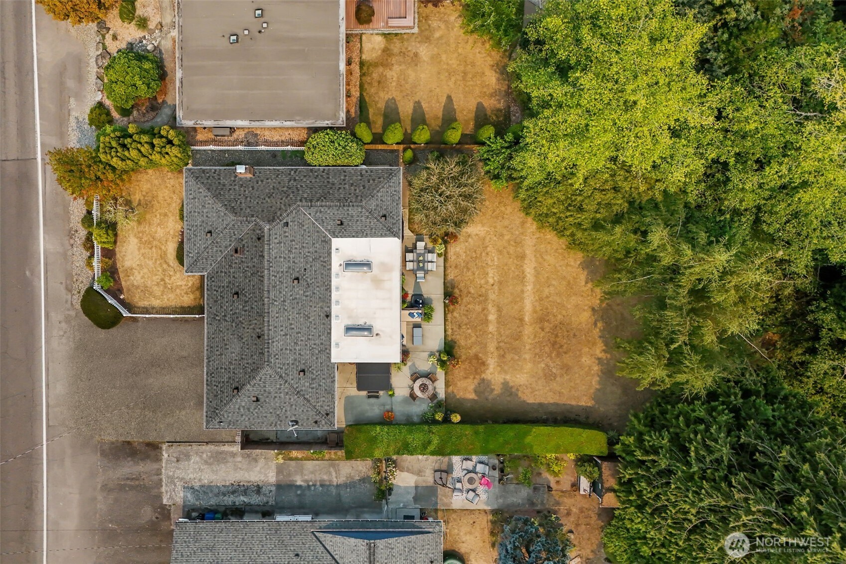 11462 35th Avenue Southwest Seattle, WA 98146 - Photo 25 of 26 front view of a house with a yard