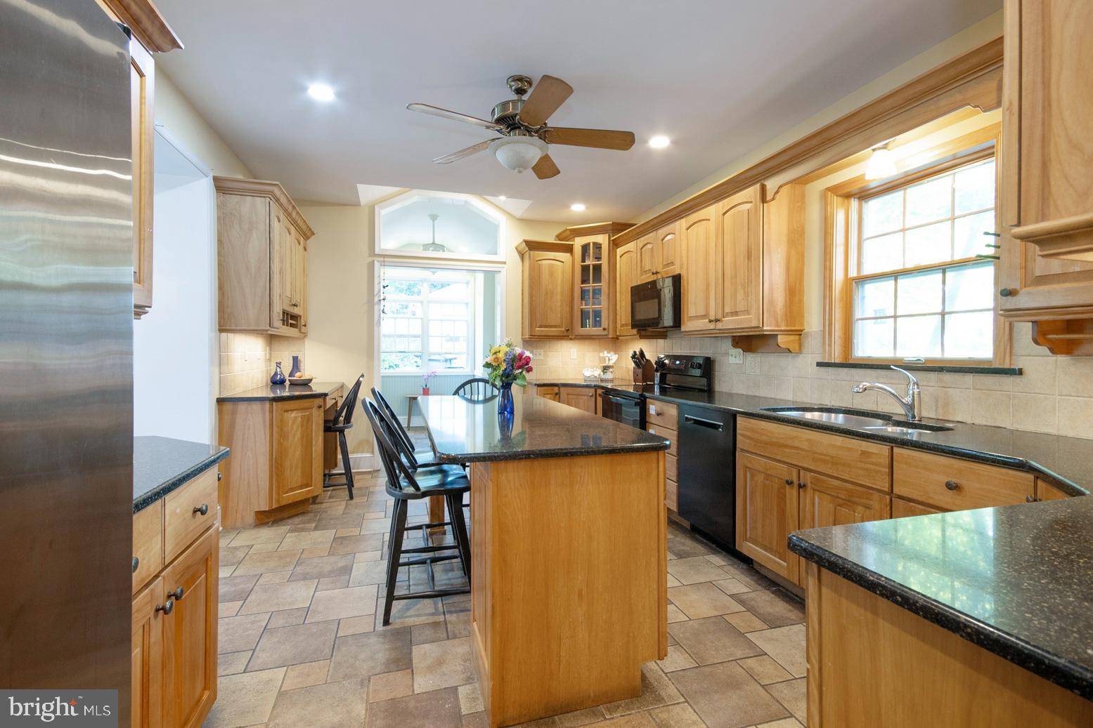 543 Manor Road Wynnewood, PA 19096 - Photo 14 of 43